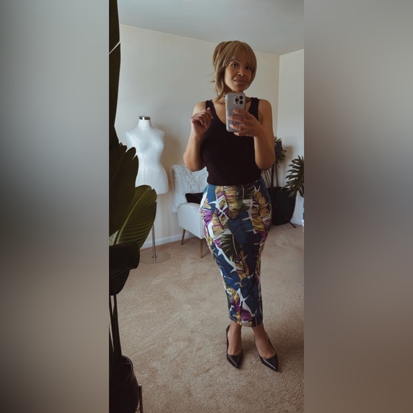 Feather Print Midi Skirt - Picture 3 of 14